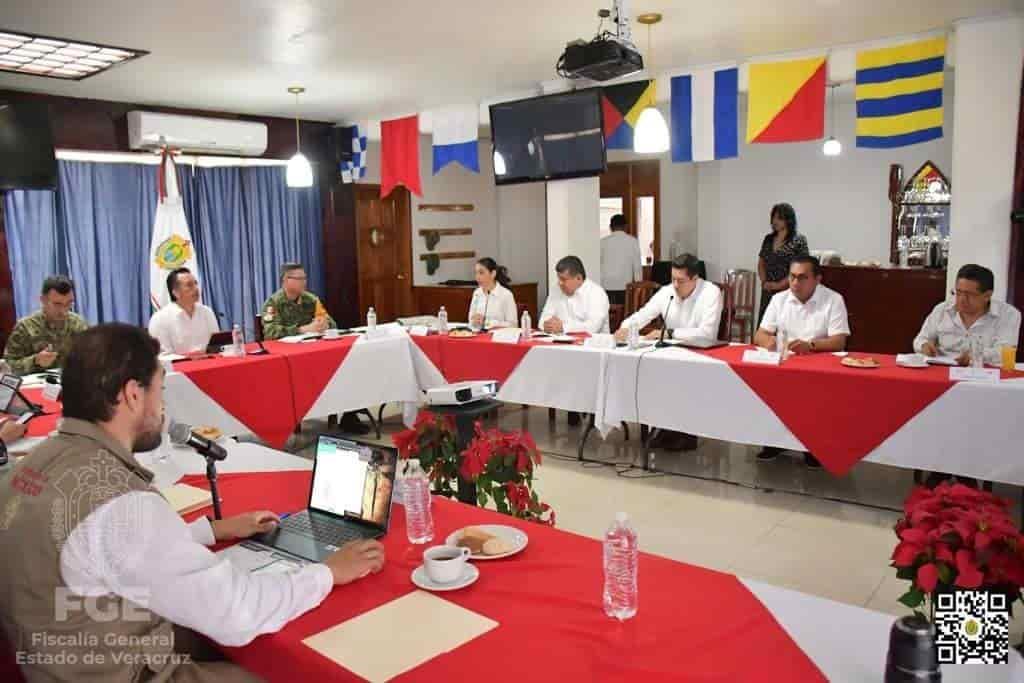 FGE; sesiona Mesa de Seguridad en Coatzacoalcos; Inician investigación por homicidio de regidor