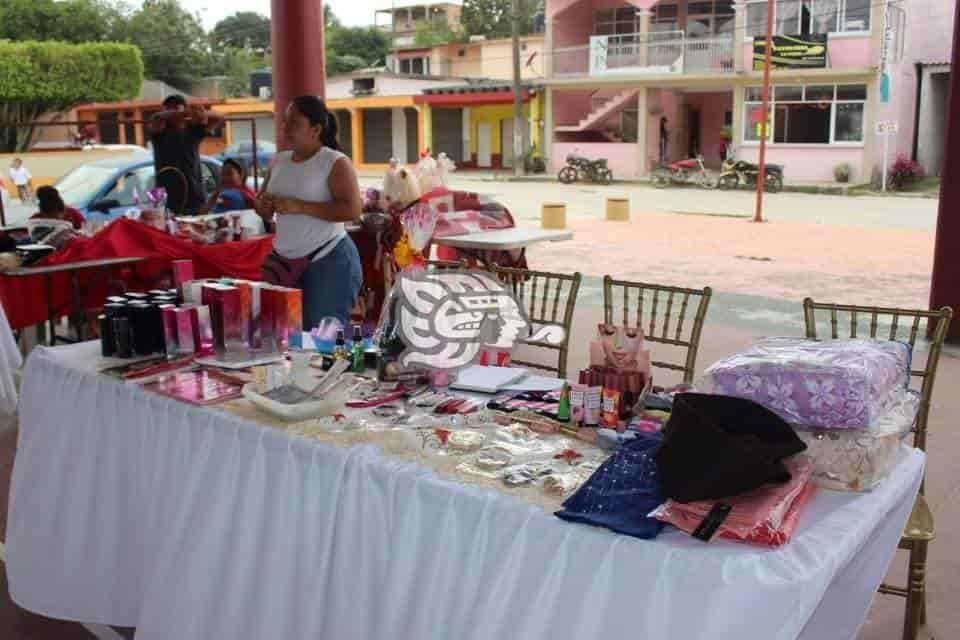 Invitan a mercado social en Villa Cuichapa