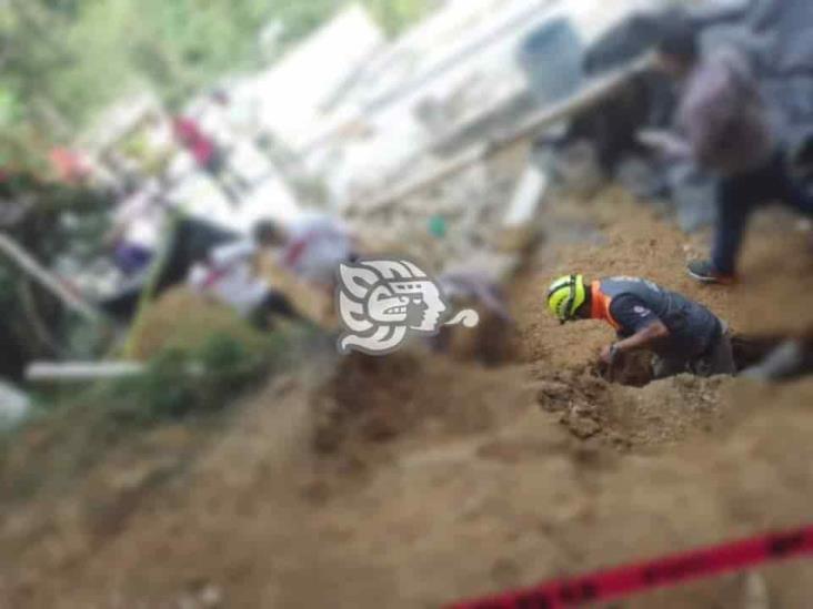 Albañil fallece sepultado tras derrumbe en una construcción en Zongolica