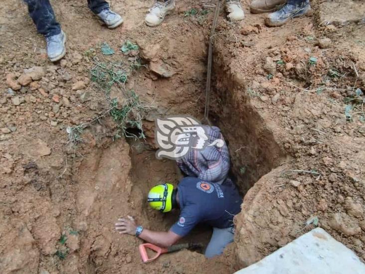 Albañil fallece sepultado tras derrumbe en una construcción en Zongolica