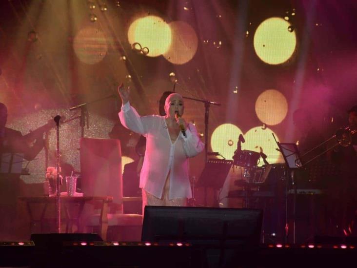 Lupita D’ Alessio cierra tour con icónico concierto en Veracruz