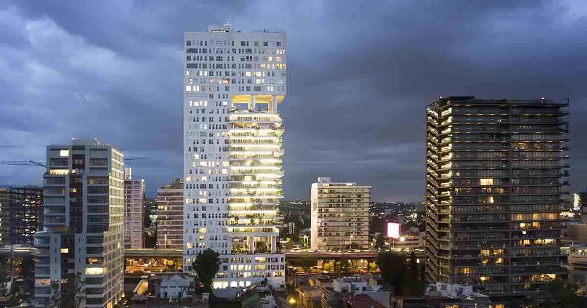 Arquitecto veracruzano gana premio internacional por rascacielos