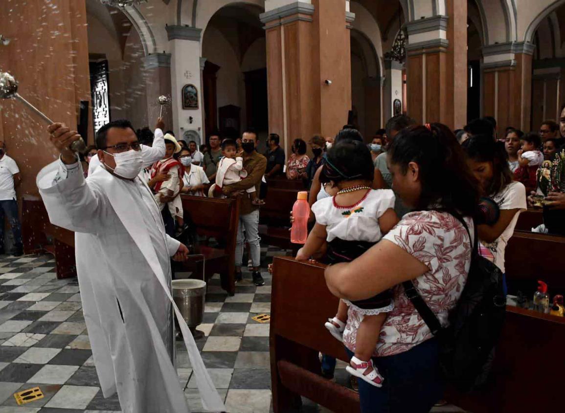 Feligreses acuden a Catedral de Veracruz a celebrar a Virgen de Guadalupe (+Video)
