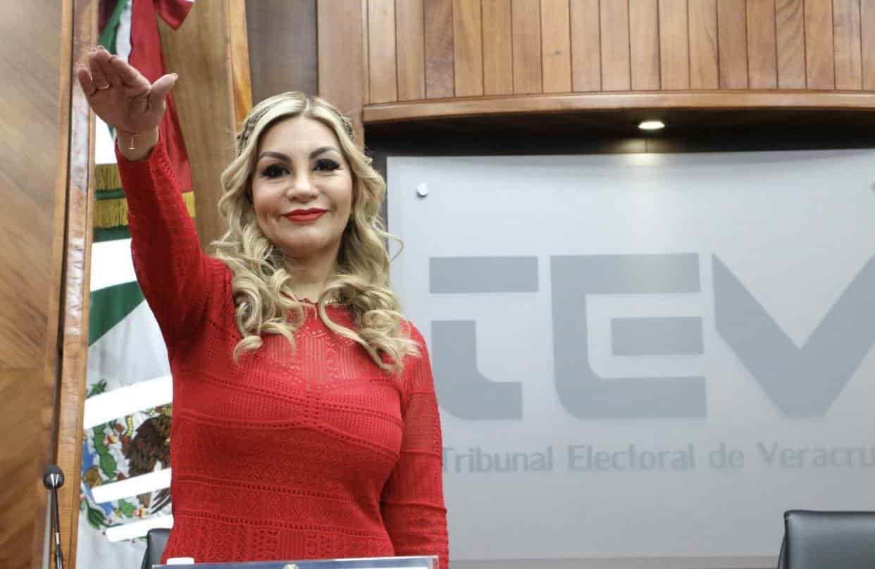 Morena defiende a presidenta del TEV ante petición de destituirla