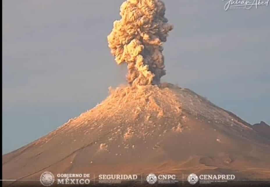 Popocatépetl registra fuerte explosión esta madrugada; se percibió en 2 estados (+video)