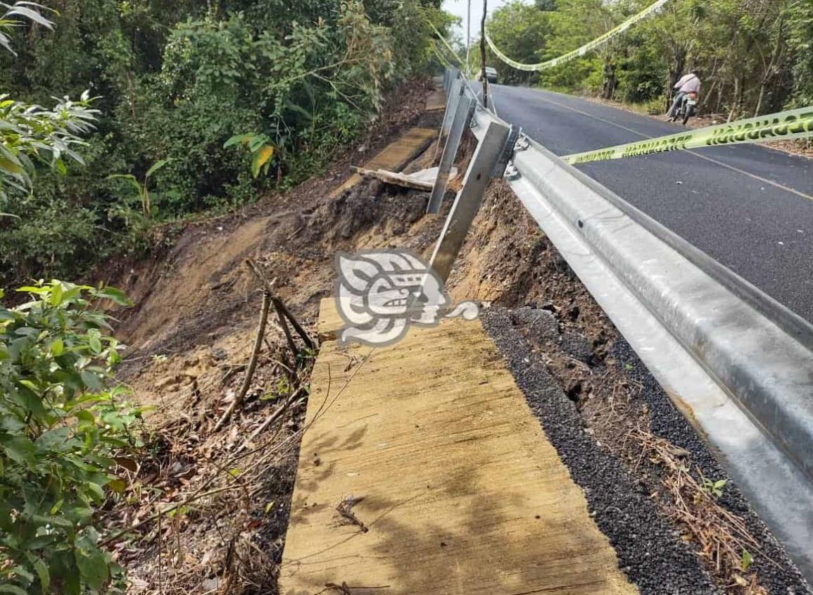Lluvias siguen deteriorando camino a Moloacán