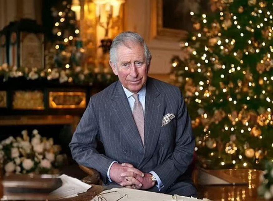 Rey Carlos III recuerda a la reina Isabel en su mensaje de Navidad