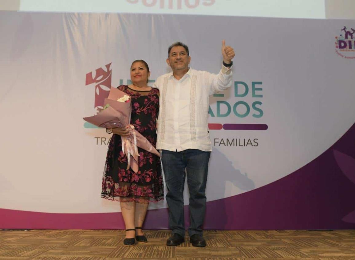 Emotivo informe presenta Esther Mortera Zetina, presidenta del DIF Municipal Coatzacoalcos
