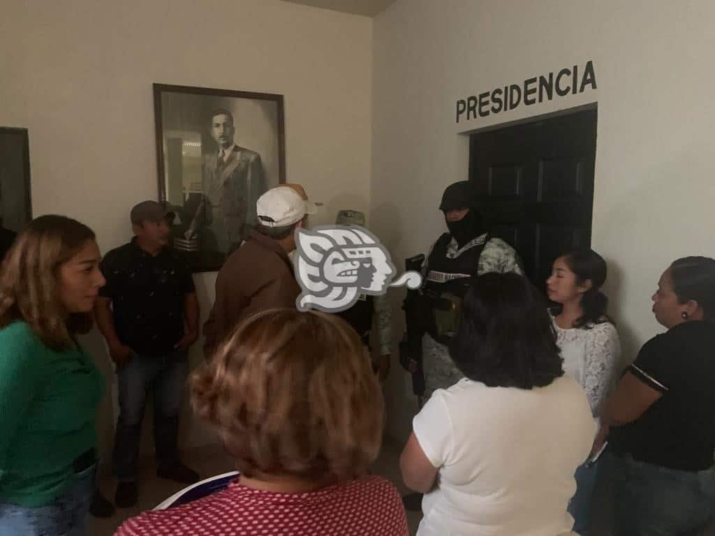 Cabildo elige tesorero de Sayula pero alcaldesa no acepta (Video)