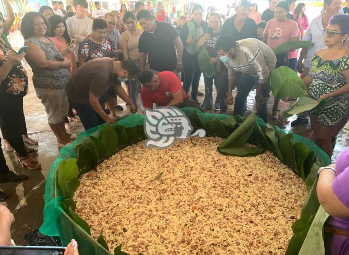 Realizan queso botanero más grande del país en Almagres