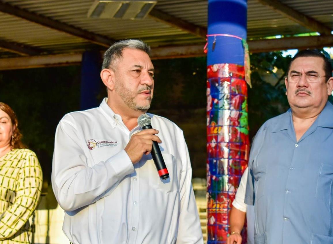 El presidente Amado Cruz partió la tradicional ‘Rosca de Reyes’ con la Policía Municipal