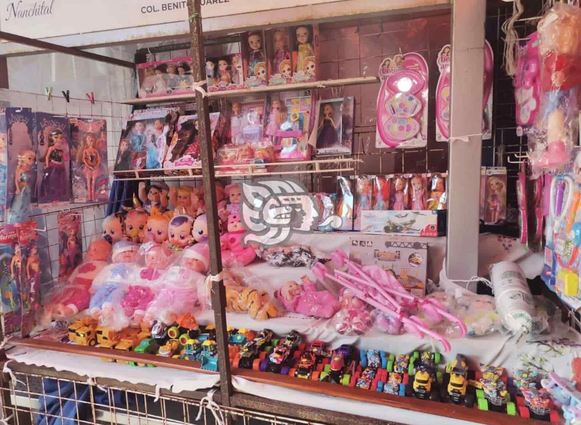 Vendedores de juguetes se anticipan a la llegada de los Reyes Magos