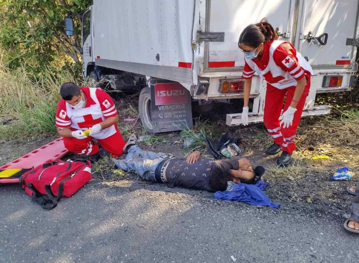 Ciclista colombiano es atropellado por tractocamión en el municipio de Actopan