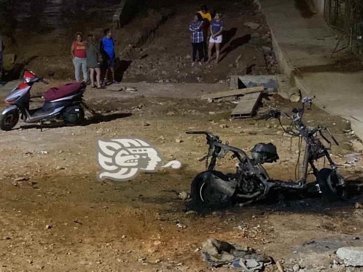 No paran ataques con bombas molotov; incendian vehículos en Acayucan
