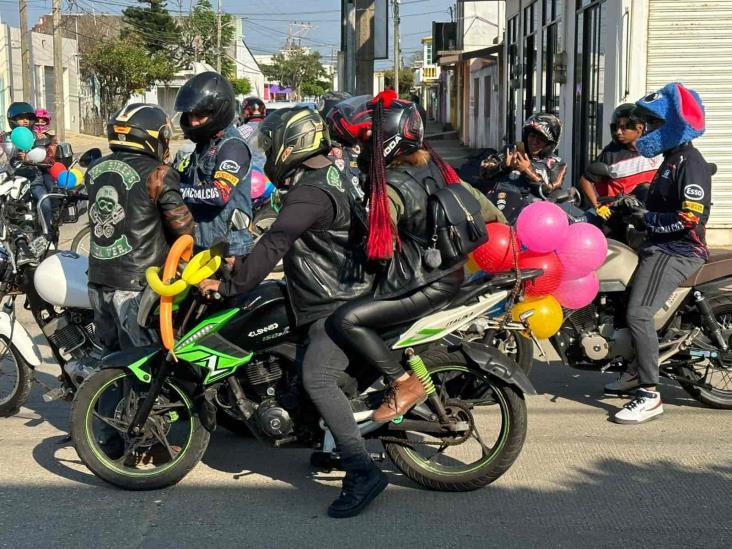 Por segundo año, Club de motociclistas se visten de Reyes