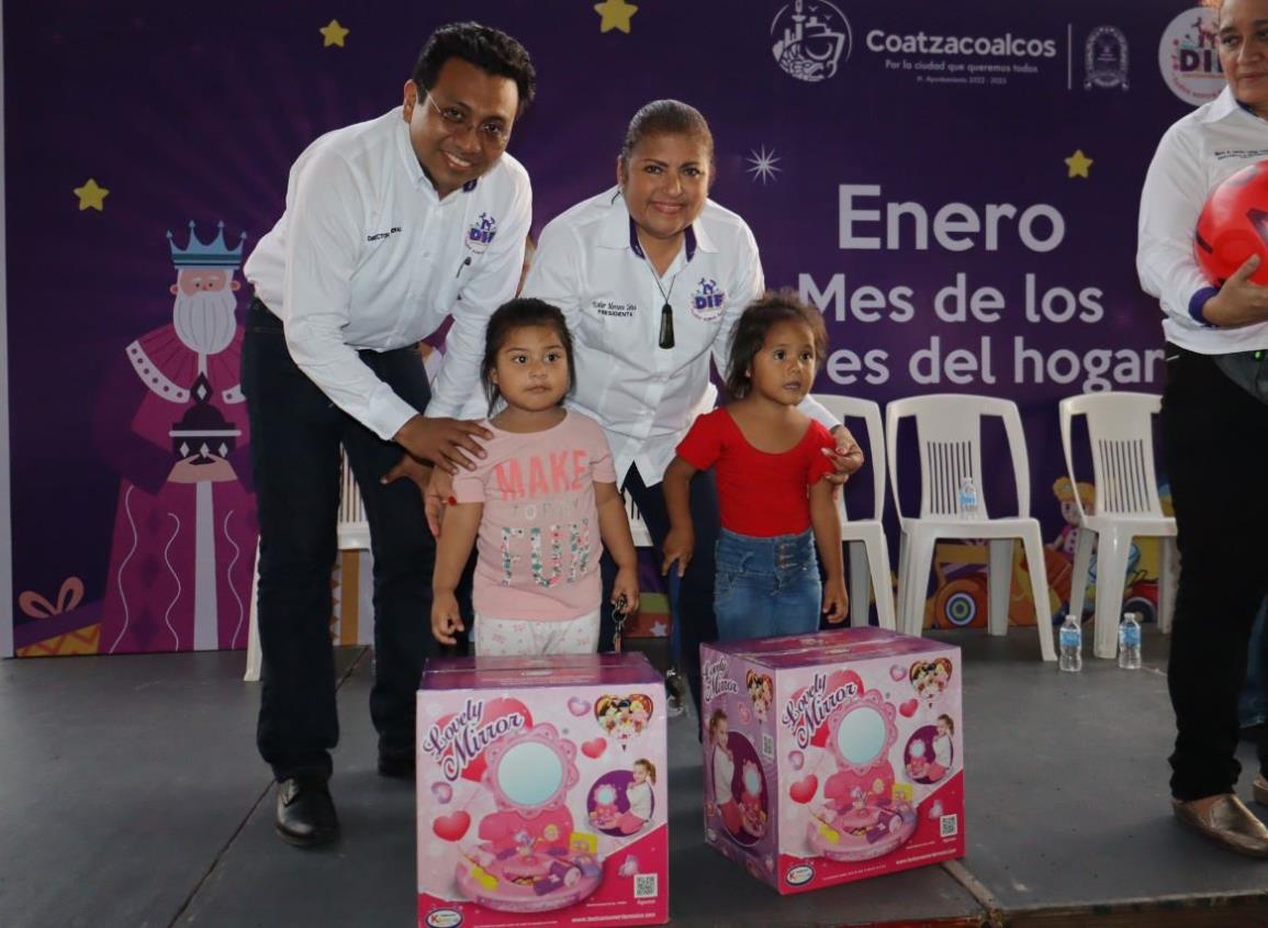 DIF Coatzacoalcos reparte más de mil juguetes en el festival de “Enero, los Reyes del Hogar” en Ciudad Olmeca.