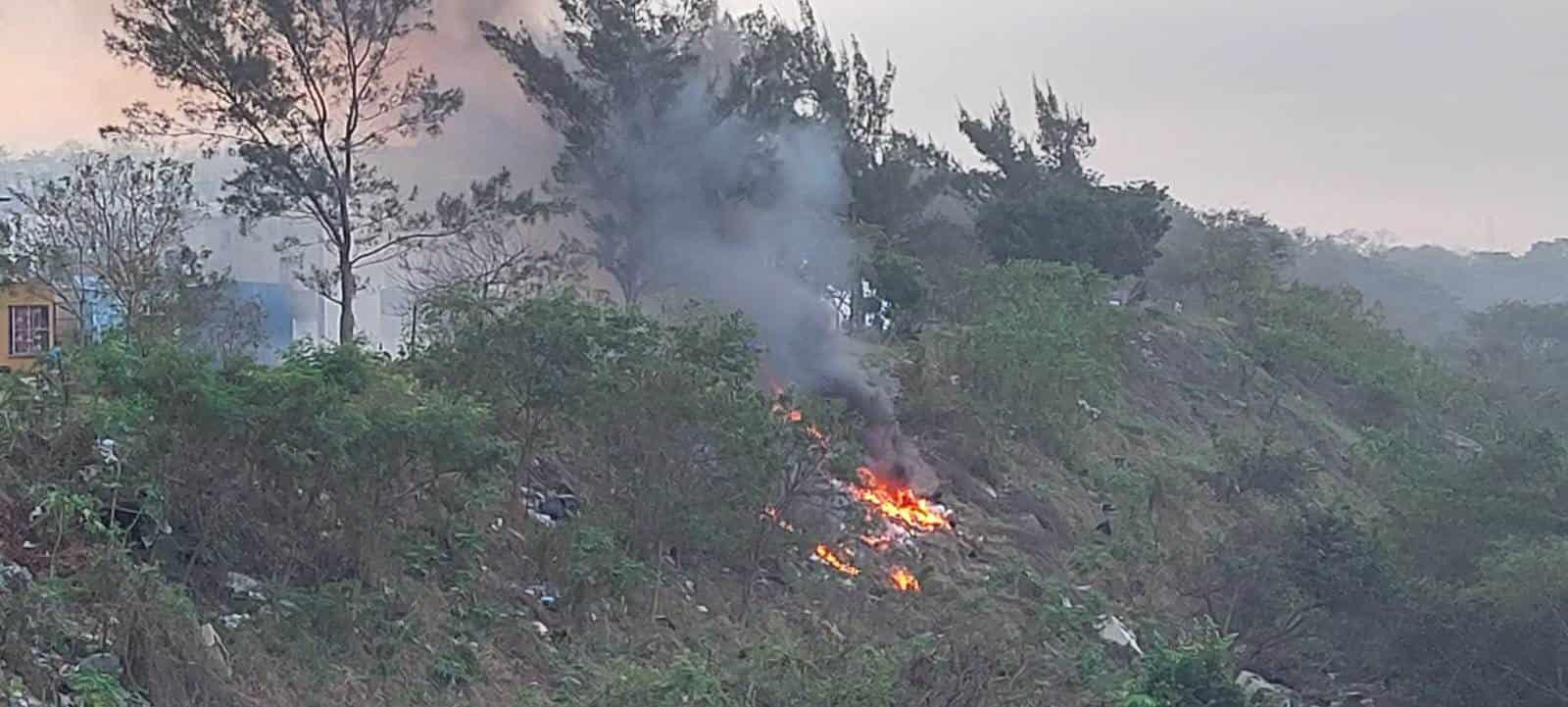 Vecinos reportan incendio de pastizal en Río Medio, Veracruz