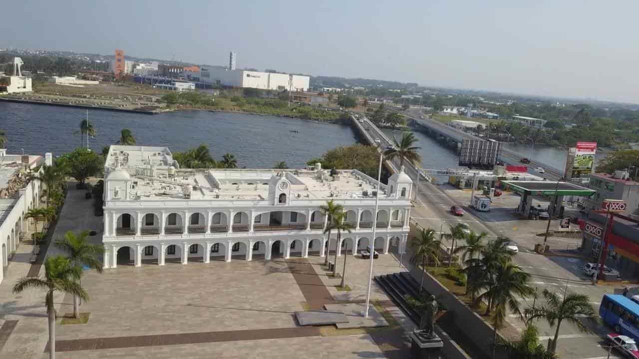 Nuevos comercios buscan establecerse en Boca del Río: Presidente municipal Manuel de Unanue