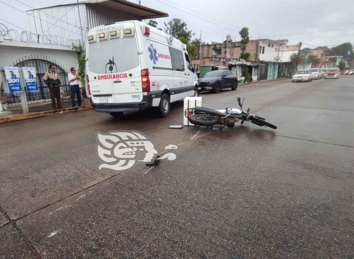 Repartidor herido tras choque en Acayucan