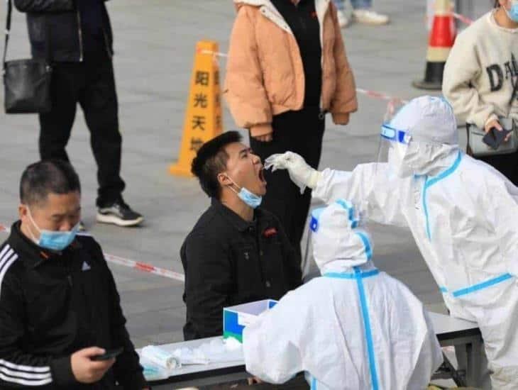 China reporta más de 50 mil muertes por COVID-19 en el actual rebrote