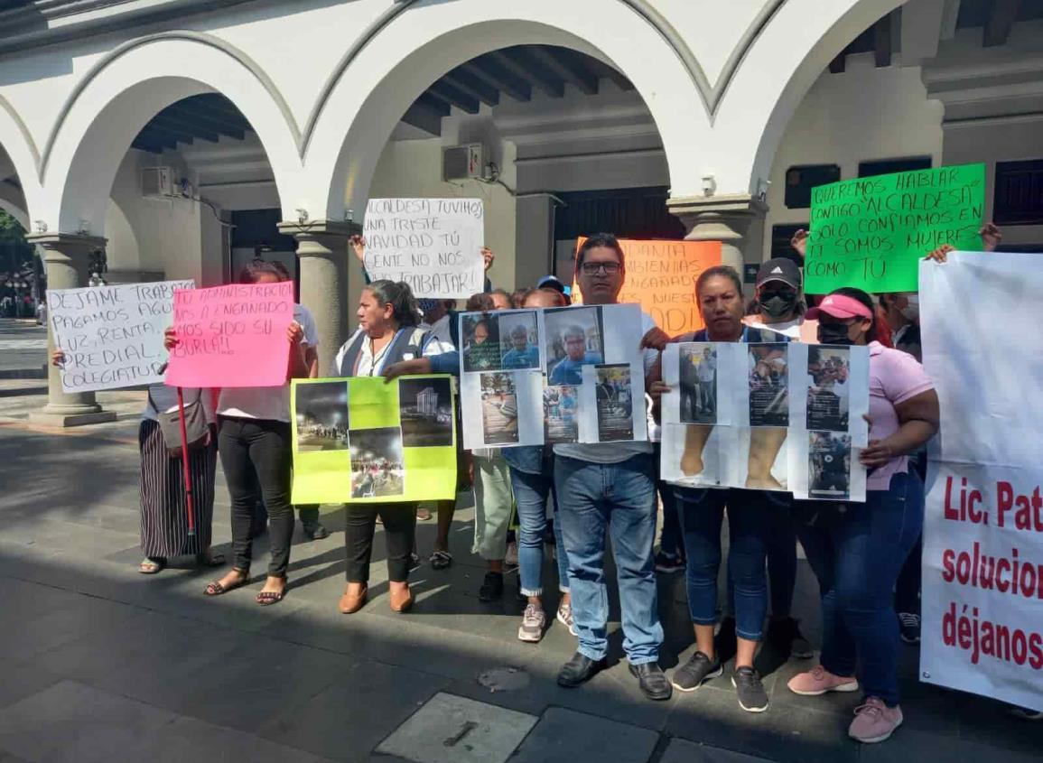Comerciantes desalojados del malecón se manifiestan en Veracruz