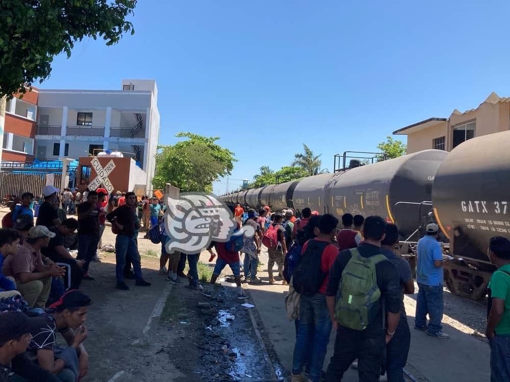 ¡Teme por su vida! hondureño denuncia agresiones de vecinos en Coatzacoalcos