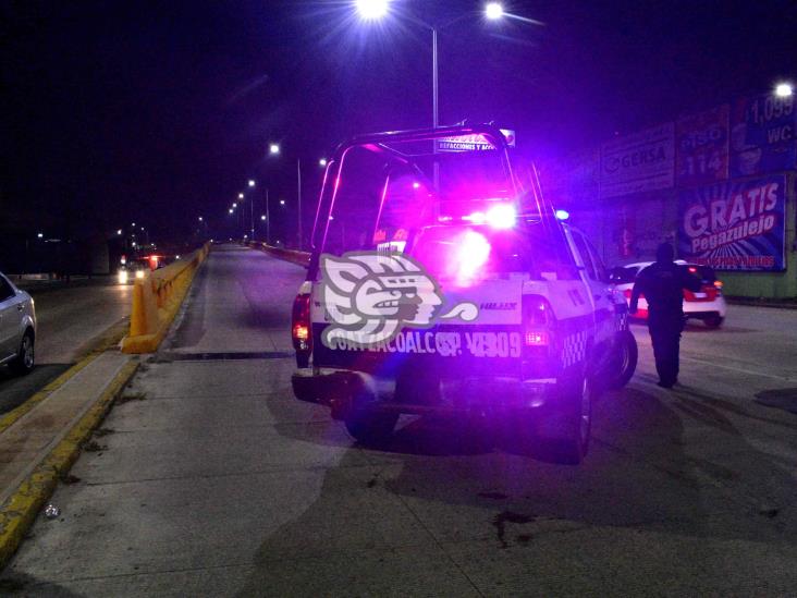 Muere biker tras derrapar sobre el distribuidor vial en Coatzacoalcos (+Video)
