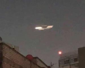 ¿Son ovnis? Reportan avistamiento luces extrañas en el cielo de la CDMX