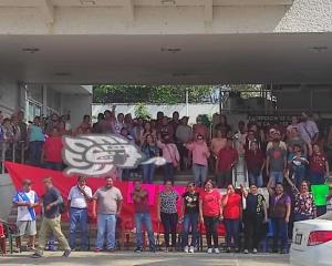 Huelga del SUEM en Minatitlán cumple una semana