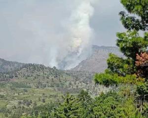 Control de incendio en Pico de Orizaba avanza; fuego está en un punto de pendiente