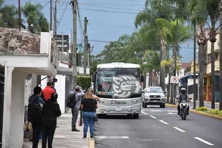 ¡Si no es piñata! Nuevamente asaltan a más de 30 personas en autobús de Ixtaczoquitlán