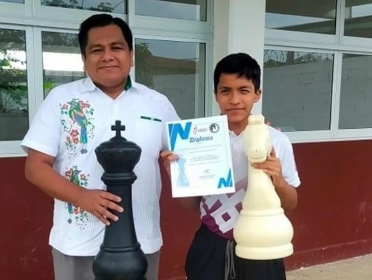 Va ajedrecista de Acayucan al Estatal de los Juegos CONADE