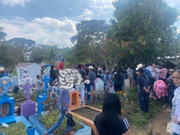 Con cabalgata dan último adiós a jinete asesinado en Coatepec