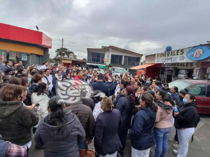 Con protesta, sindicalizados del Hospital Regional de Río Blanco exigen mejora salarial (+Video)