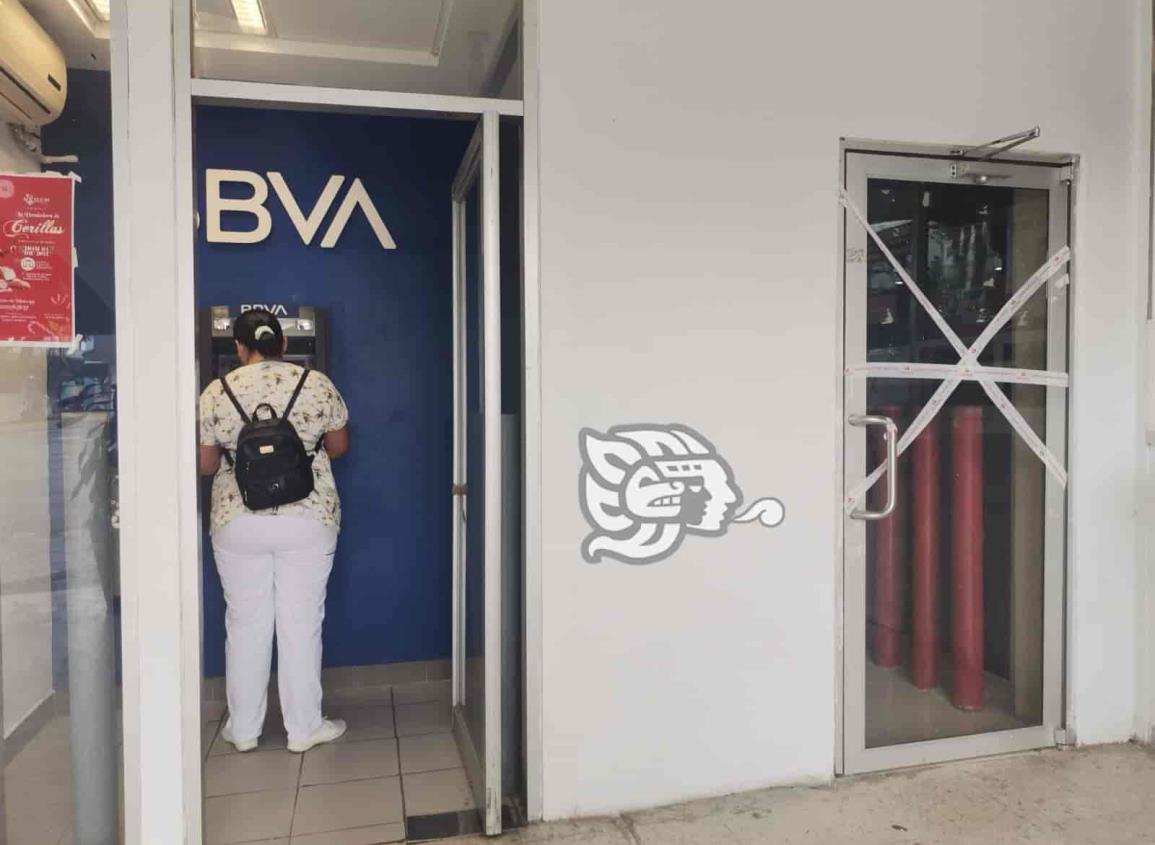 Cajero automático de BBVA presenta fallas y afecta a usuarios