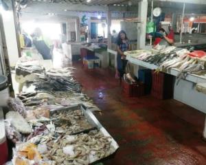 Reportan bajas ventas de mariscos en Coatzacoalcos(+Video)