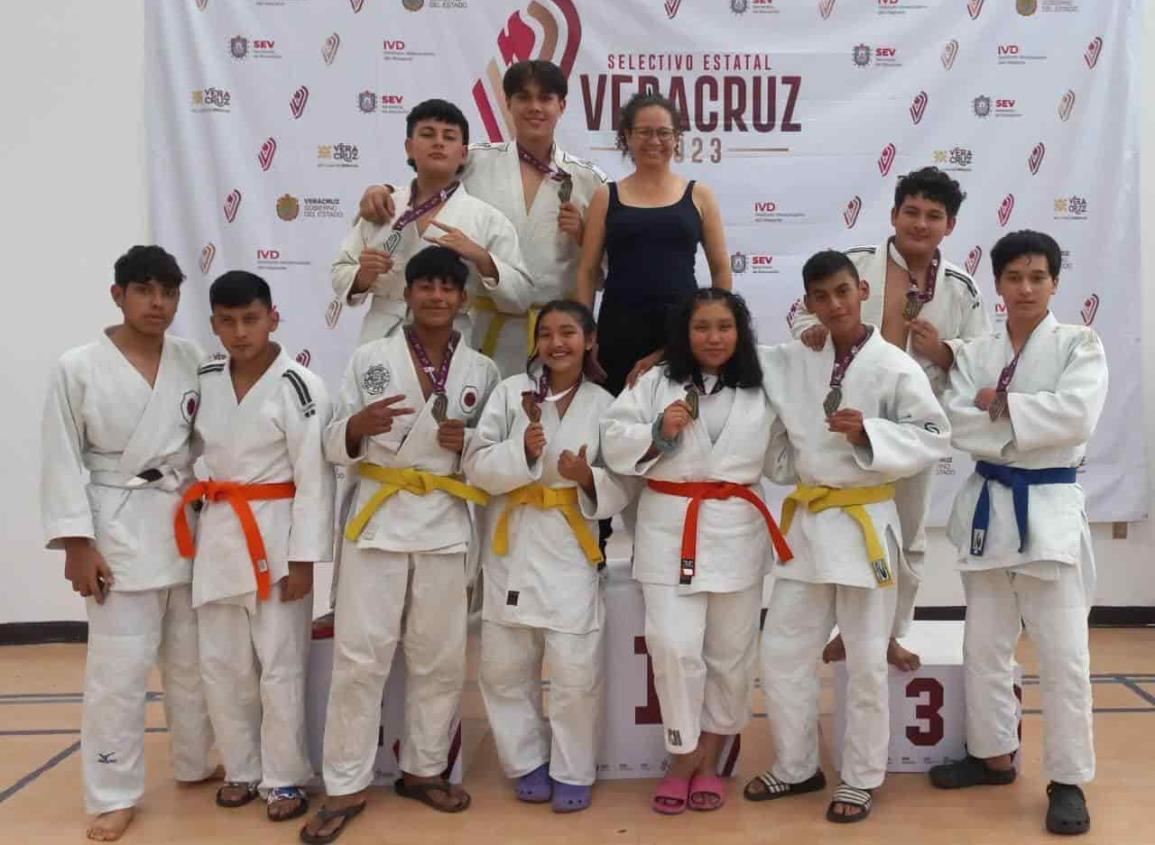 Judokas del Club Calmecac Minatitlán avanzan al Macroregional