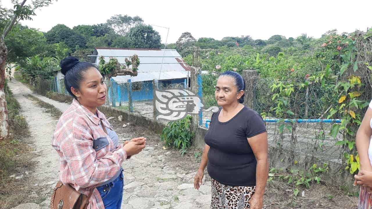 Campesinos del ejido las Palomas piden rehabilitación de calle 5 de mayo