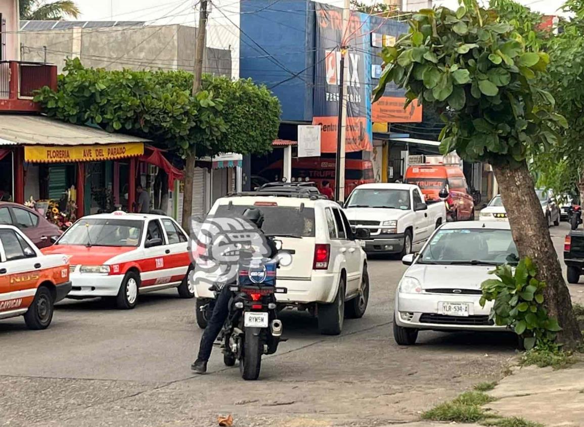 Aseguran a conductor por manejar ebrio en barrio de Acayucan