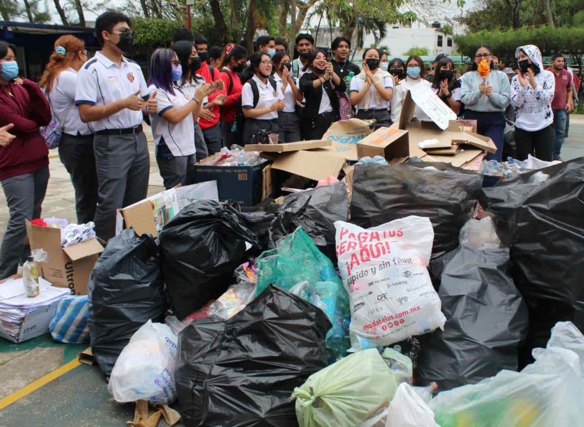 Participa Diario del Istmo en campaña de reciclaje realizado por el CBTIS 85