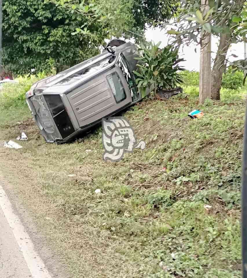 Reportan Volcadura En Carretera Martínez-San Rafael