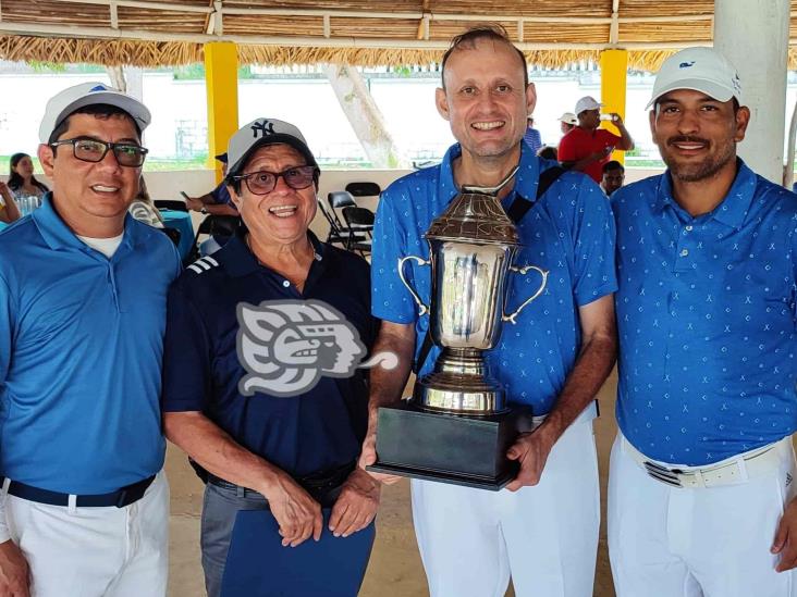 Minatitlán gana el trofeo del Golf Interclubes