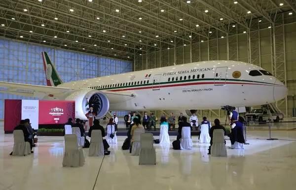 Esa extravagancia significa un problema: AMLO ante la imposibilidad de vender el avión presidencial