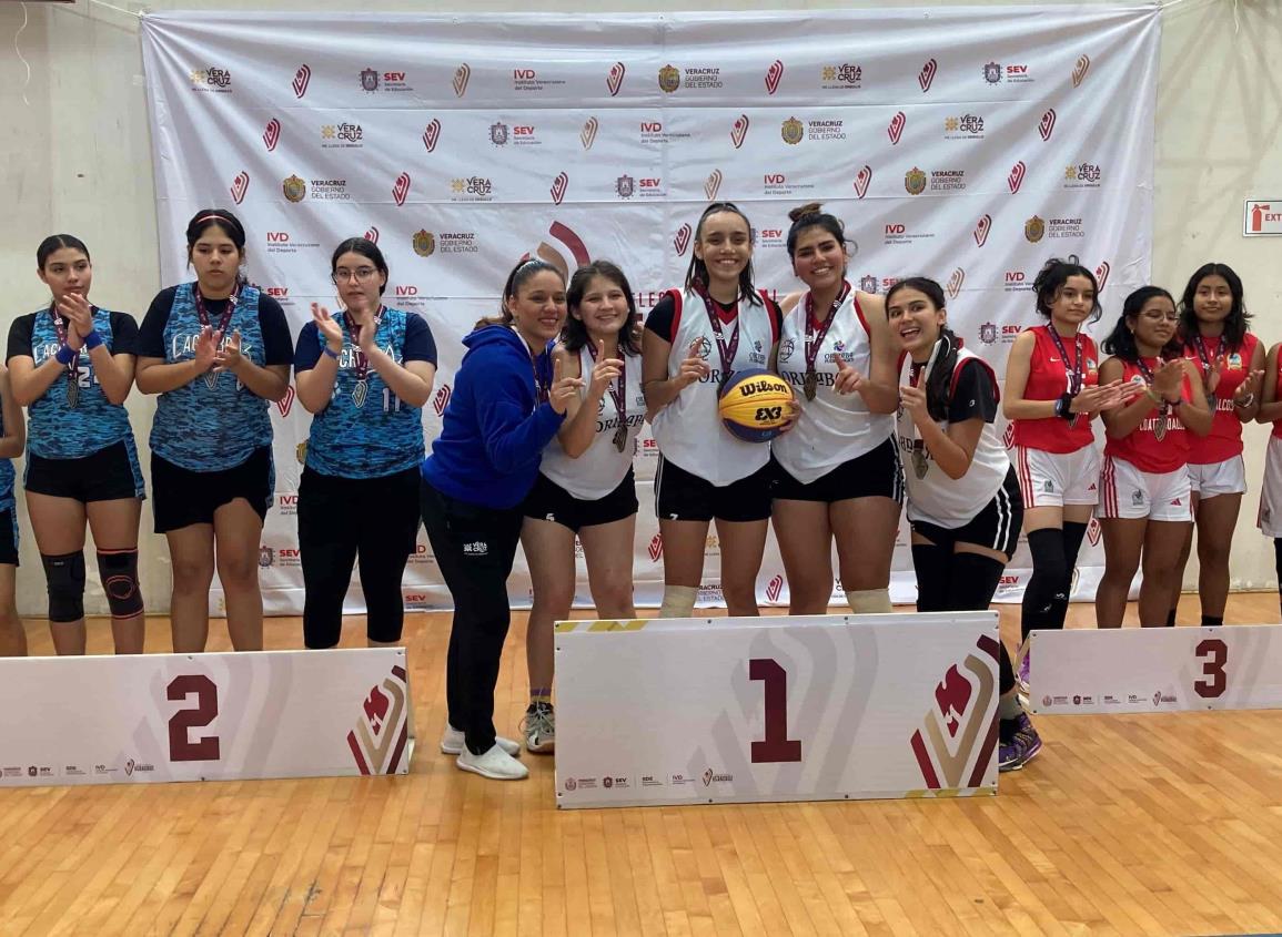 Mina y Coatza brindaron su mejor esfuerzo en el Estatal de Basquetbol 3x3