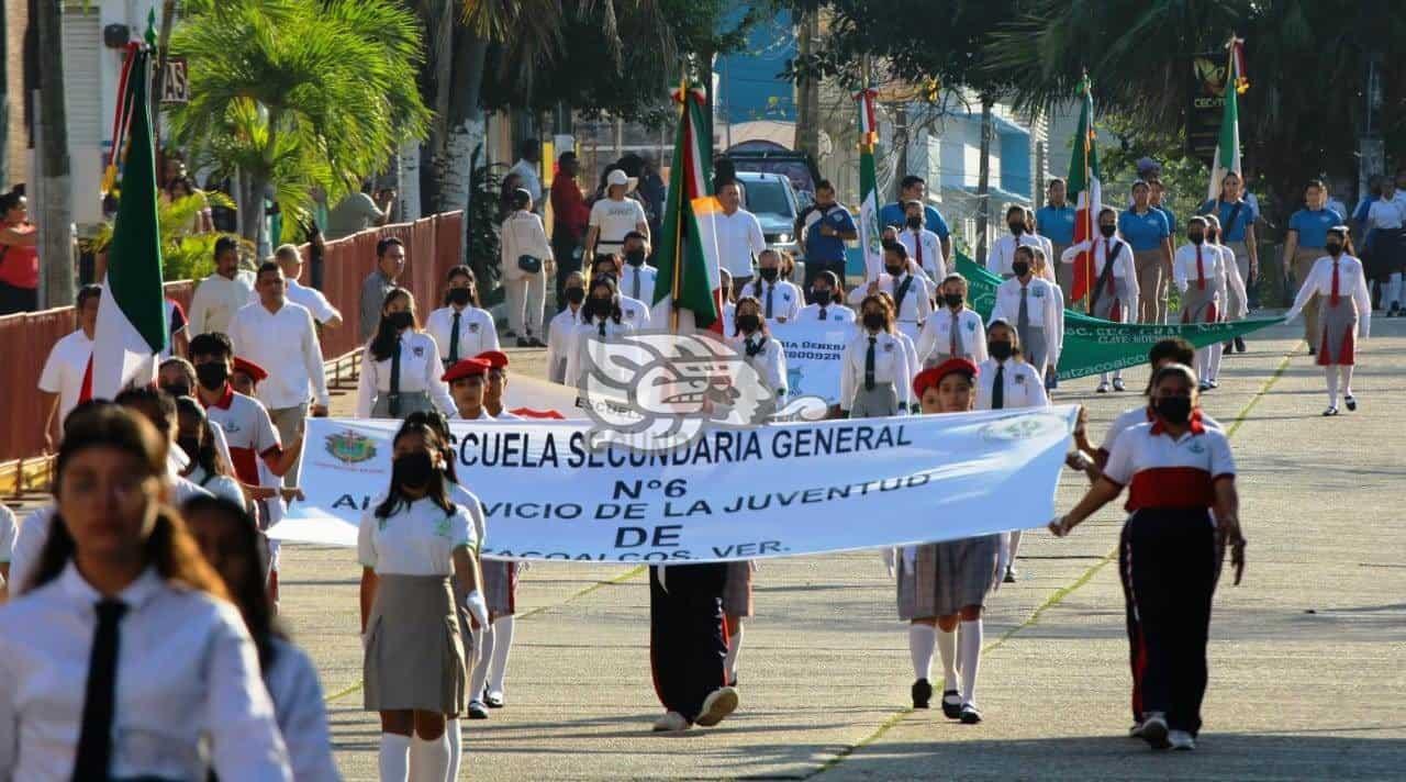 Realizan desfile conmemorativo del 83 aniversario del Día de la Bandera de México (+Vídeo)