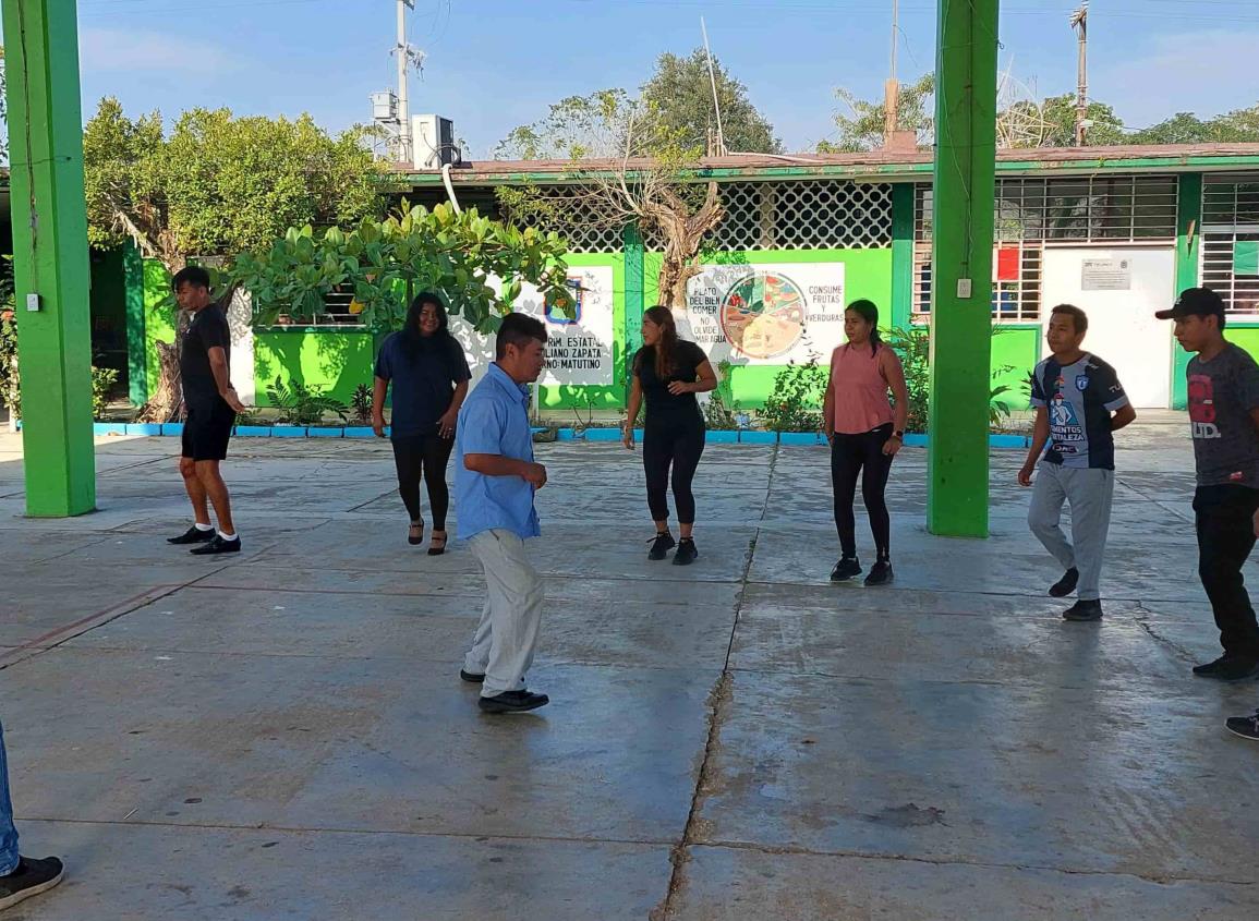 Alumnos de la UPAV aprenden son jarocho