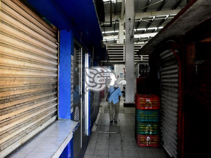 Cada vez menos clientes llegan al mercado Morelos, acusan competencia desleal