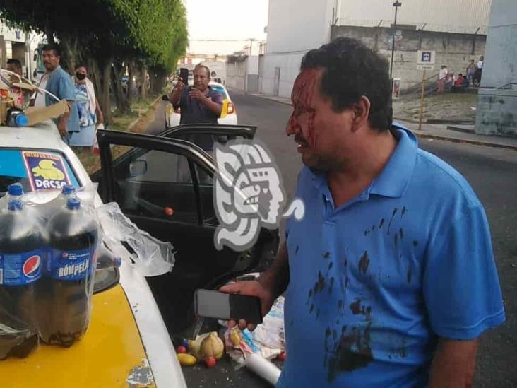 Taxista de Córdoba se desmaya y choca contra un árbol