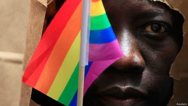 Es un error humano: Legislador de Uganda busca prohibir la homosexualidad