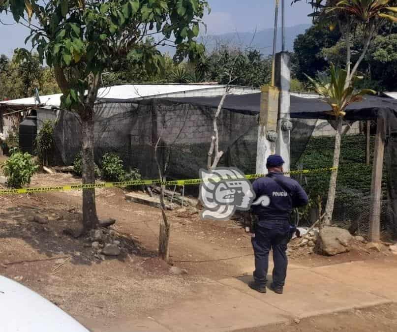 Asesinan a mujer con arma blanca en Ixhuatlán del Café